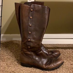 Brown boots for fall 🍁